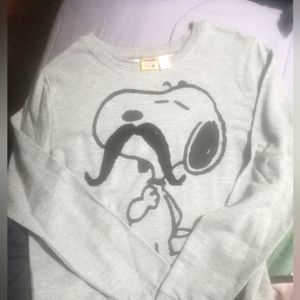Womens snoopy long sleeve sweater/shirt large